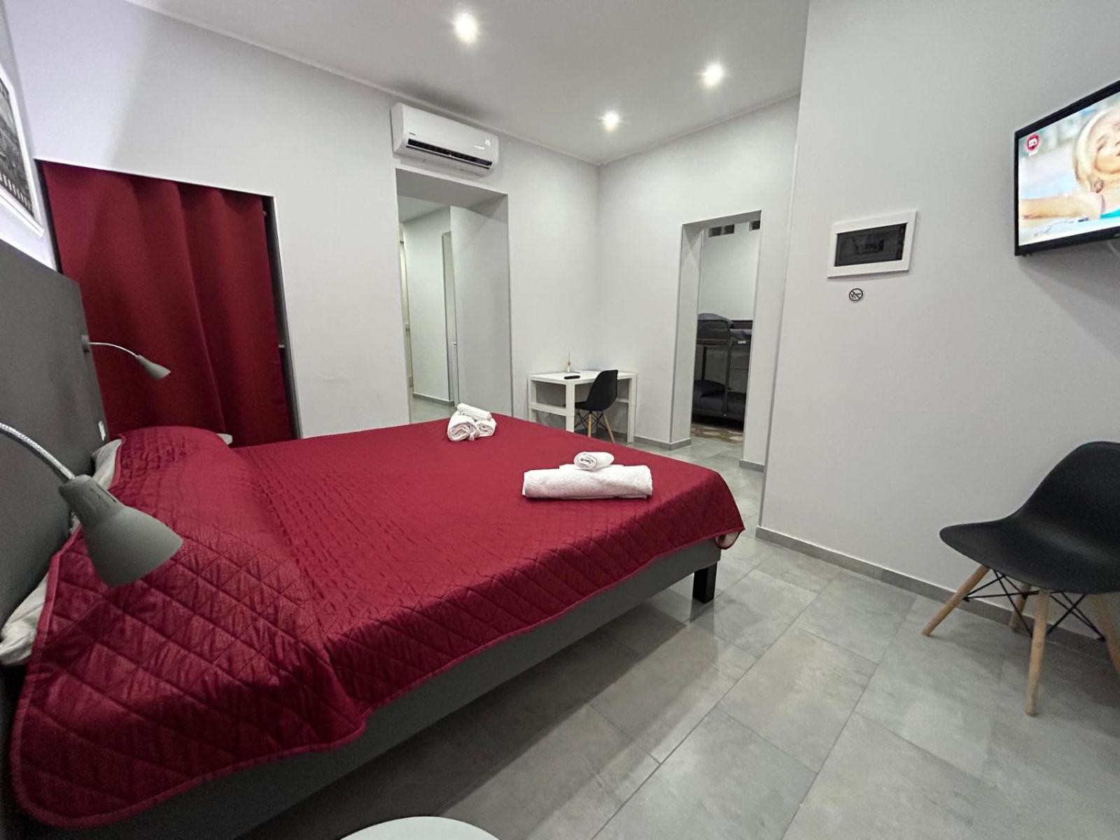 Pacini 88 Rooms And Apartment Catania Centro Exterior photo