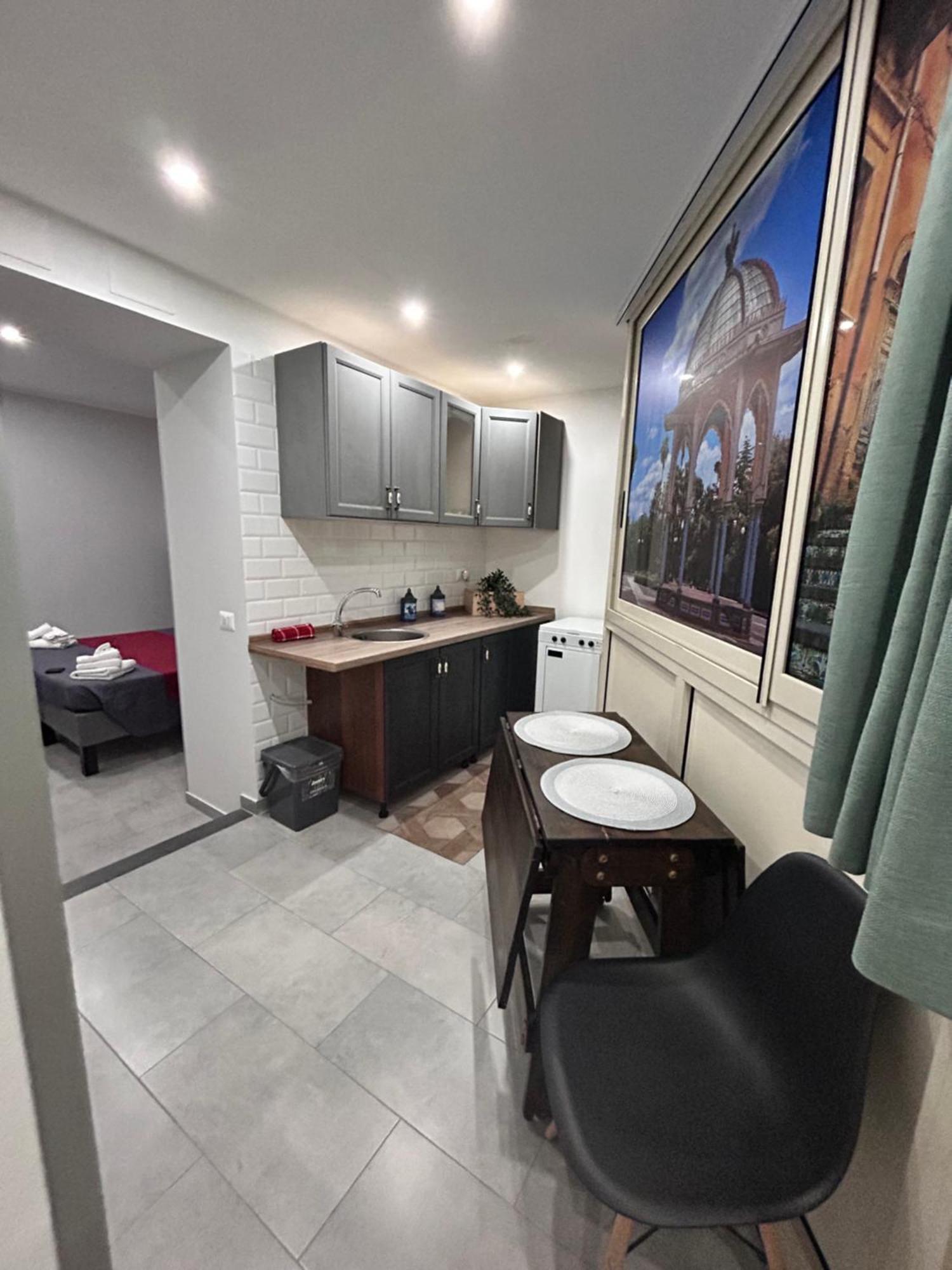 Pacini 88 Rooms And Apartment Catania Centro Room photo